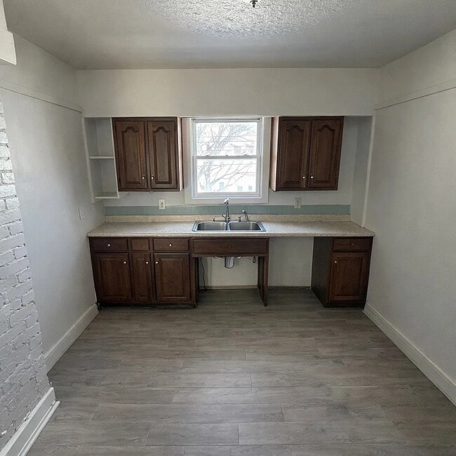 Building Photo - 3181 W 82nd St