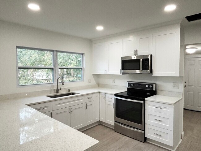 Foto del edificio - 2325 Westover Dr