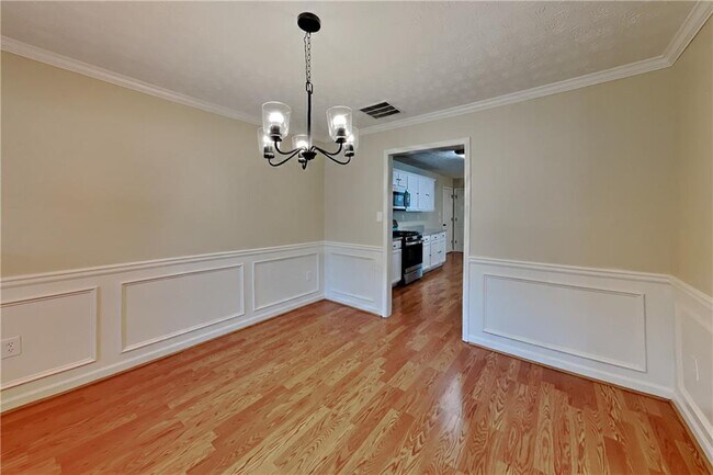 Building Photo - 7435 Calm Springs Dr