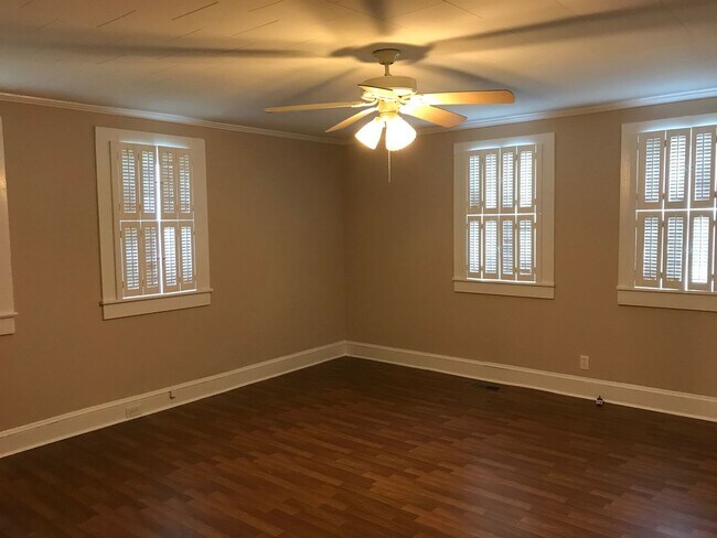 Foto del edificio - 3br 1ba House China Grove Power Street, $1495.00, COMING MID-DECEMBER! *Lawncare Included*