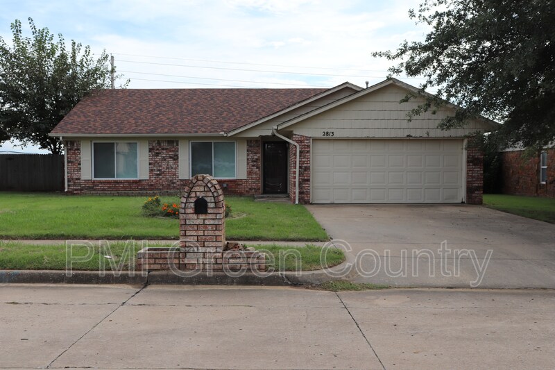 Foto principal - 2813 E Oakridge St
