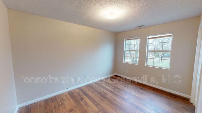Building Photo - 1548 Shoally Creek Rd
