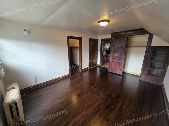 Foto del edificio - 625 Roosevelt Dr