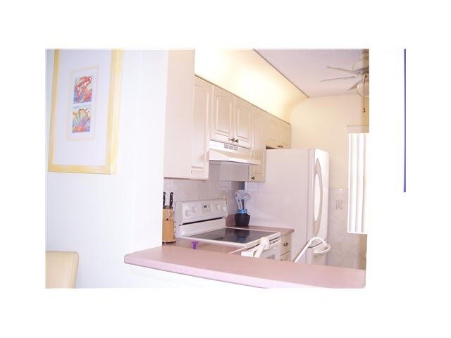 Building Photo - 3051 SE Aster Ln