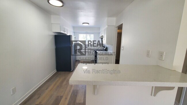 Foto del edificio - 2427 Olive St