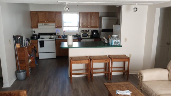 Kitchen Picture 1 - 15 S Shafer St