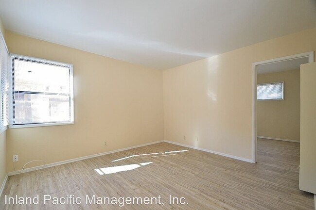 Foto del edificio - 2415 Grant Ave