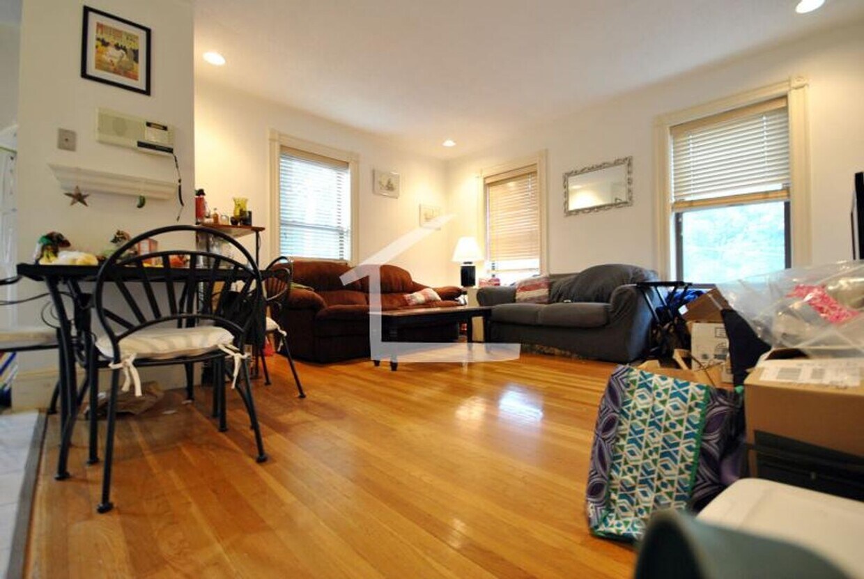 Primary Photo - 14 Dean Rd