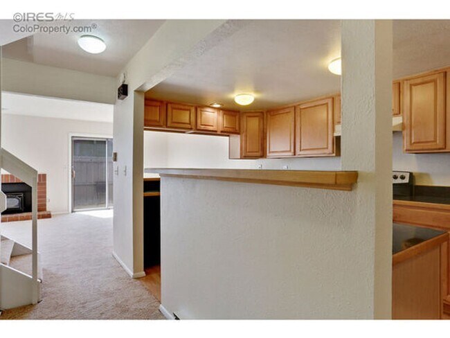 Building Photo - Four bedroom townhouse with easy access to all Boulder has to offer!