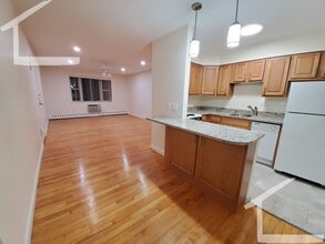 Building Photo - 64 Parkman St