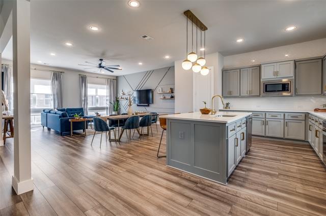 Foto del edificio - 2645 Carolwood Ln