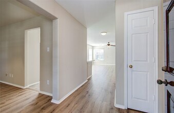 Building Photo - 14731 Country Rose Ln