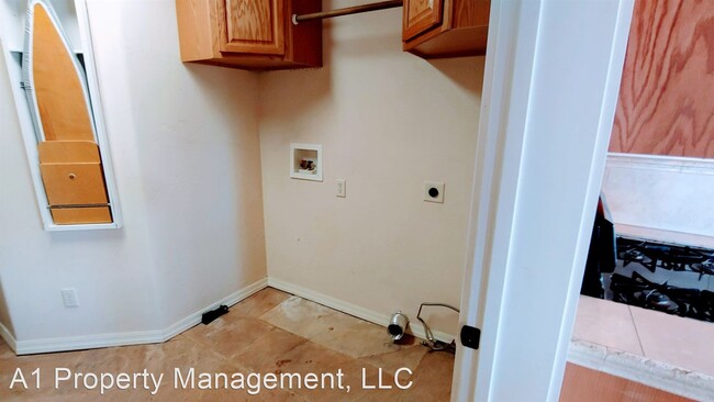 Building Photo - 5484 W Whispering Pines Rd