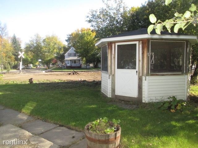 Building Photo - 1113 6th Ave N