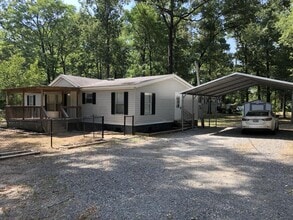 Building Photo - 135 Emily St