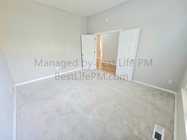 Foto del edificio - 11040 SE William Otty Rd