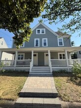 Building Photo - 109 Magoun Ave