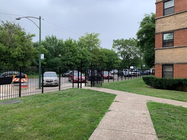 Building Photo - 10228 S Walden Pkwy