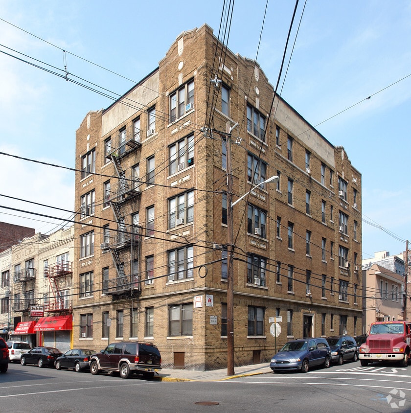 4001 53rd Street - 401 53rd St