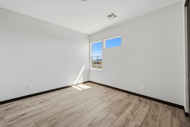 Foto del edificio - 5170 N Jeffers Ave