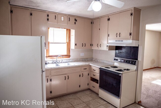 Building Photo - 2 br, 1 bath House - 615 Evergreen