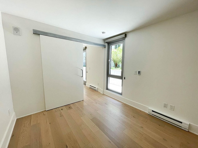 Foto del edificio - 1075 Market St