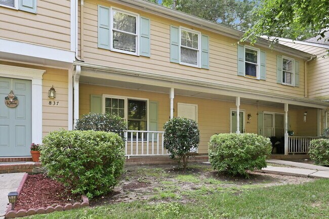 Foto del edificio - 839 Dalewood Dr