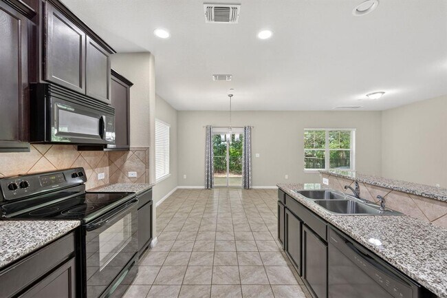 Foto del edificio - 516 E Slaughter Ln