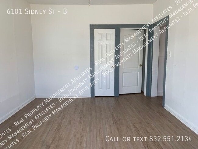 Foto del edificio - 6101 Sidney St