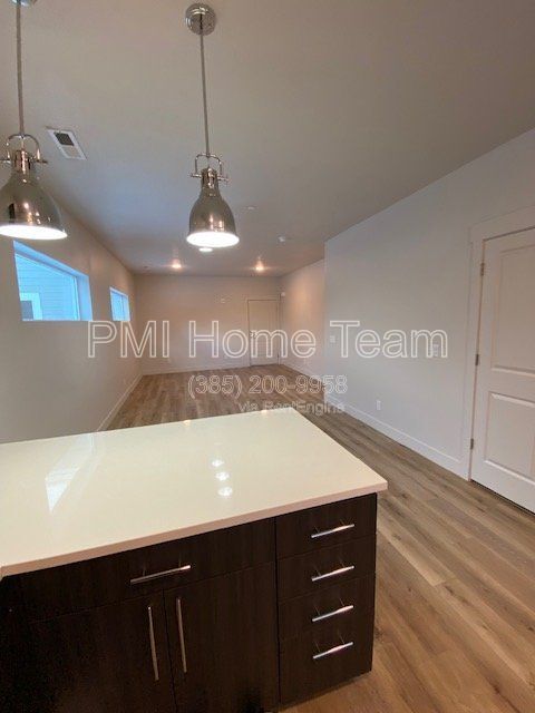 Foto del edificio - 2874 Kiesel Ave