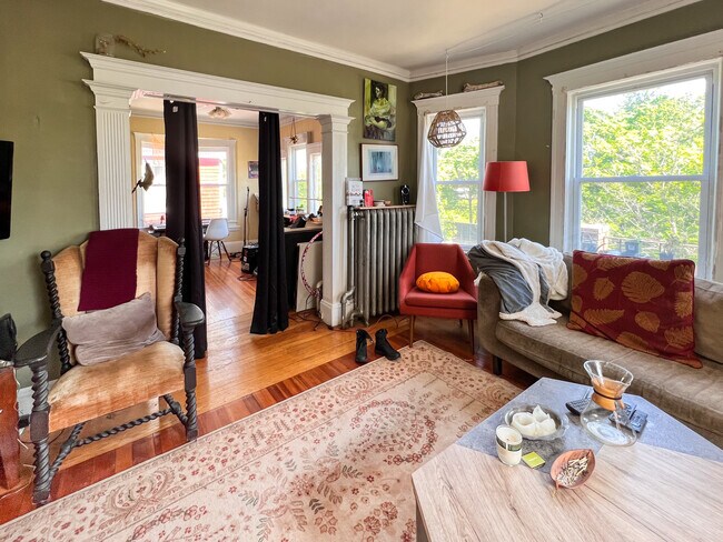 Foto del edificio - 20 Powder House Blvd