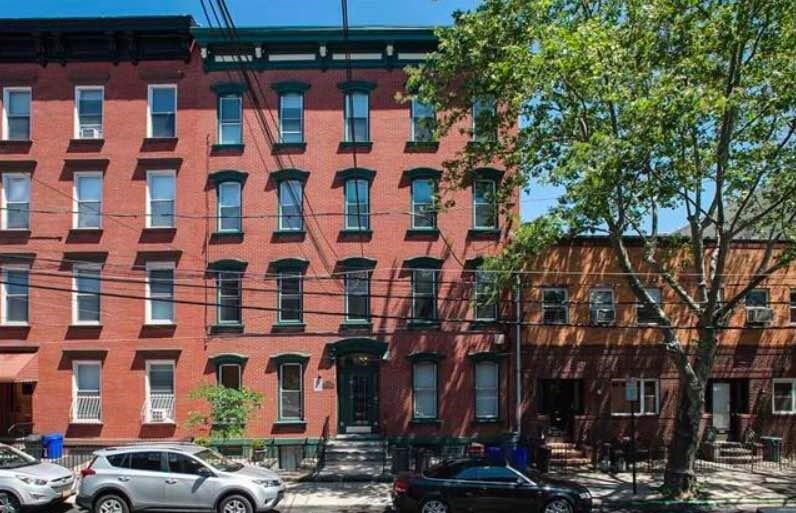 Primary Photo - 807-809 Garden St