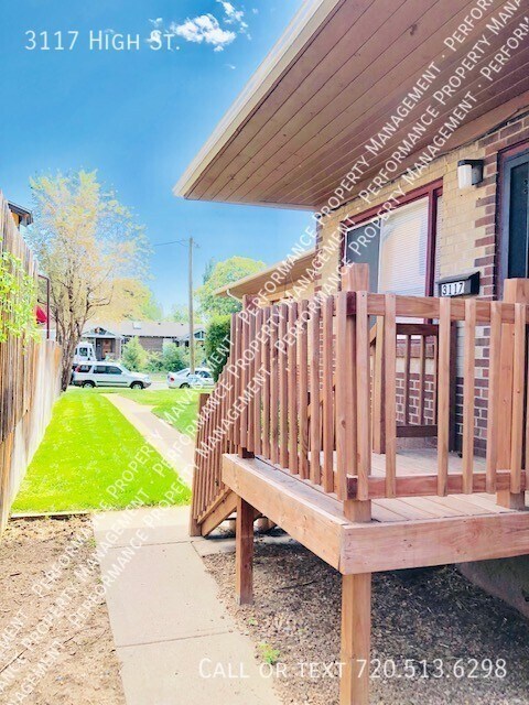 Building Photo - Modern and Spacious Half Duplex Available ...
