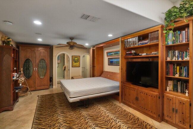 Building Photo - 99 Conejo Cir