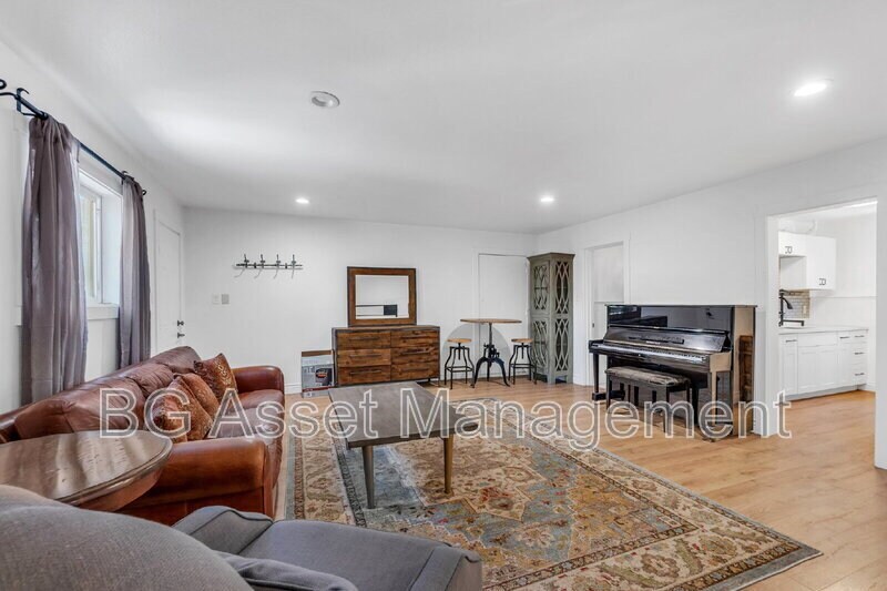 Foto principal - 981 Castle Rock Rd