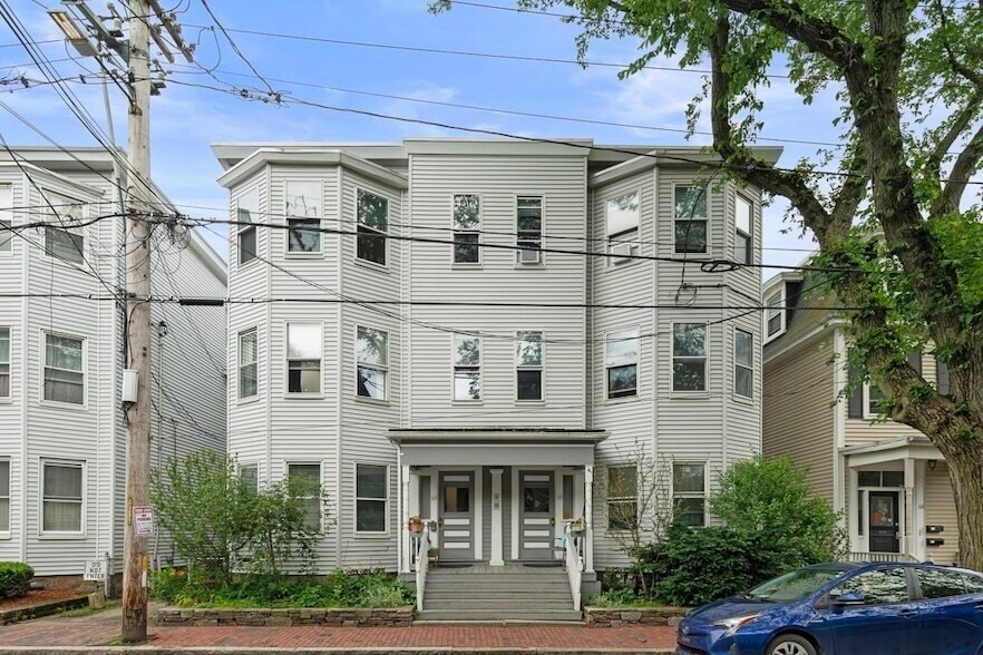 Foto principal - 64 Pleasant St