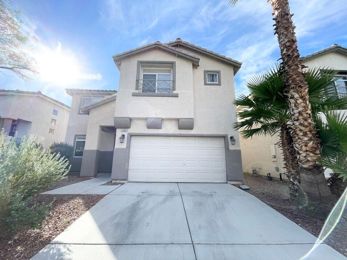 Foto principal - GATED COMMUNITY! Southern Highlands Commun...