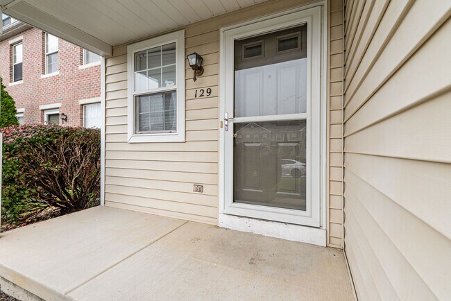 Building Photo - 129 Buckley Dr