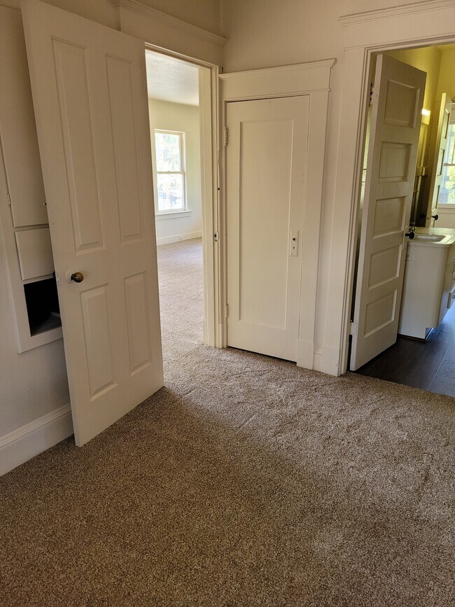 Foto del edificio - 202 NW Jefferson Pl