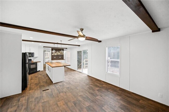 Building Photo - 18113 Brigitte Mitchell Ln