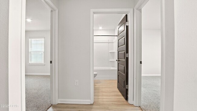 Foto del edificio - 6488 Slabinski Ln