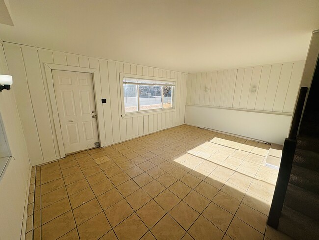 Building Photo - 205/207 Broadwater Ave