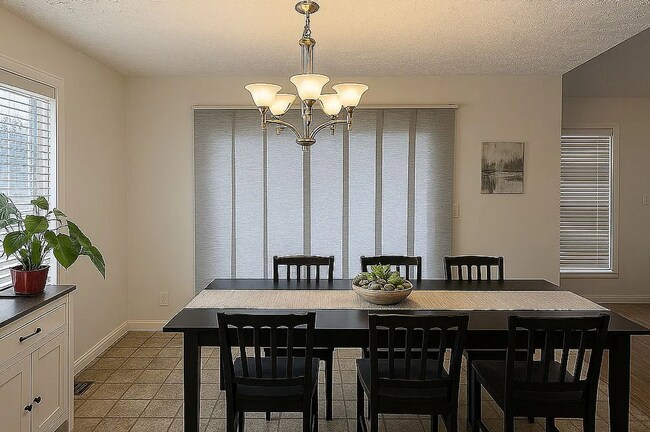 Building Photo - Beautiful 3 Bedroom Home in WL School District