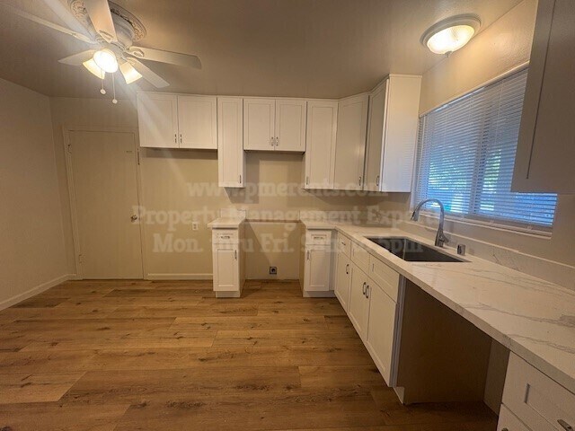 Foto del edificio - 466 E Pine St