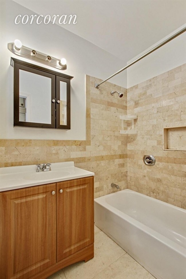 Foto del interior - 1725 Himrod St