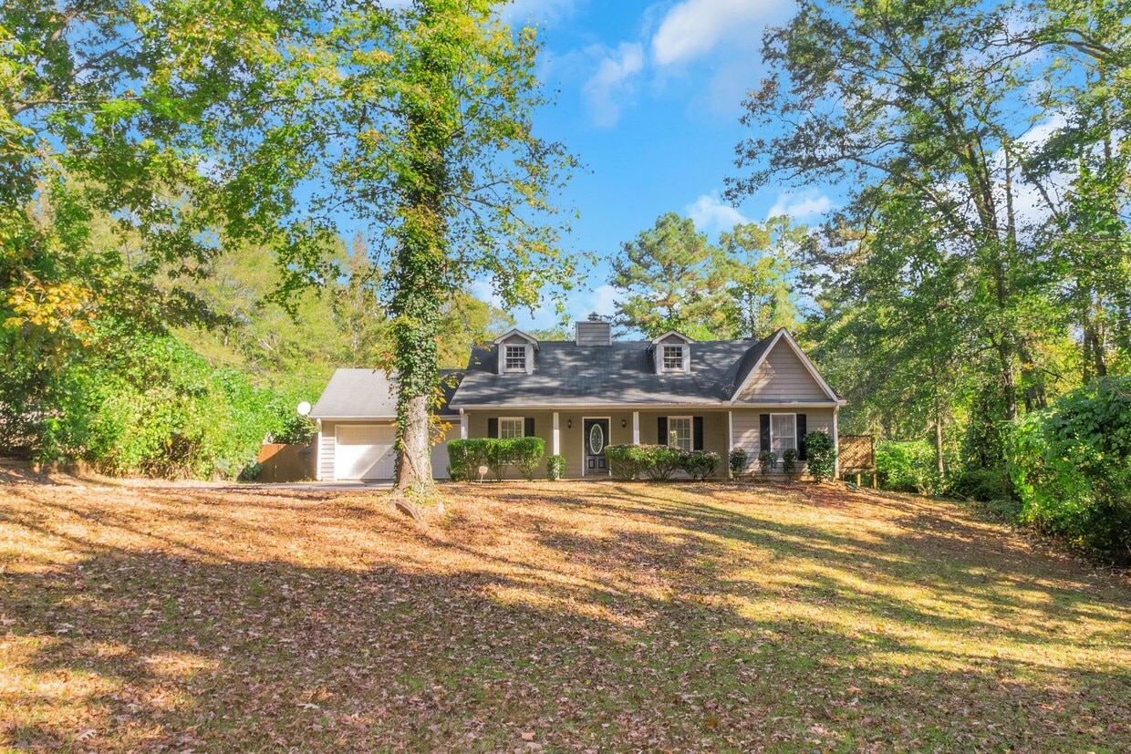 Charming 3BR/2BA Ranch Home with Spacious ... - Charming 3BR/2BA Ranch Home with Spacious ...