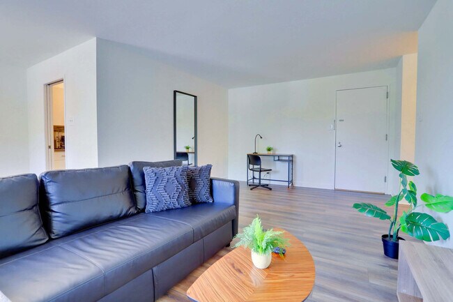 Foto del edificio - 2525 10th St N
