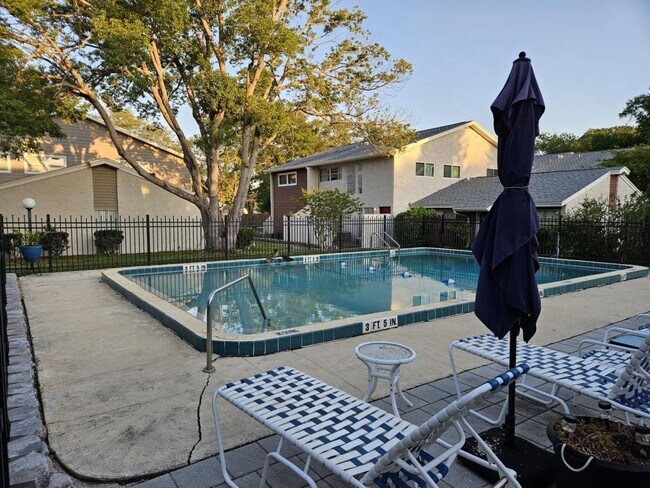 Building Photo - 2796 Curry Ford Rd