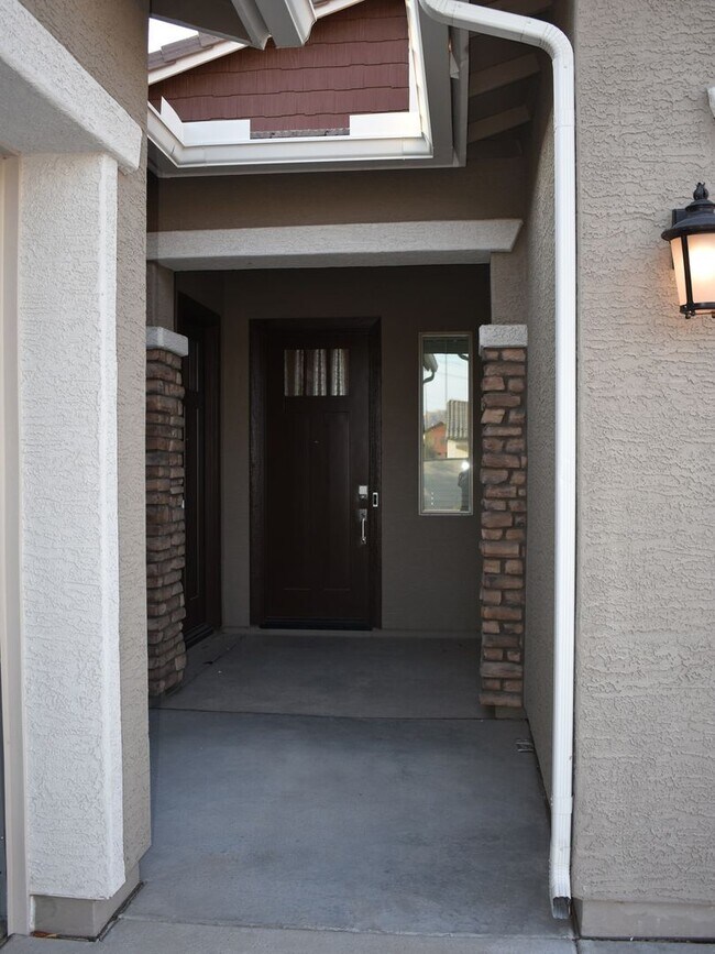 Foto del edificio - 1 Bedroom 1 Bathroom - New Built Single St...