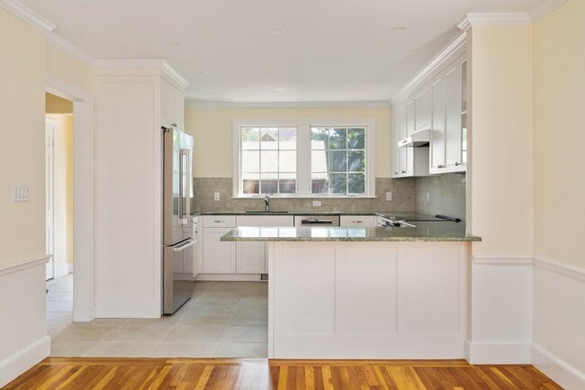 Building Photo - 48 Gorham Ave